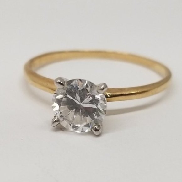 Jewelry - Gorgeous Delicate 10K Gold CZ Diamond Ring Size 7